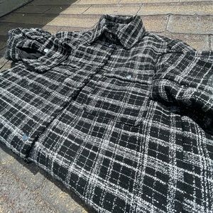 Size L Black w White Stripes